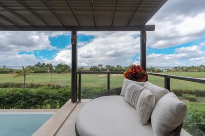 Luxury Villa Photo #3
