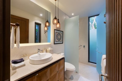 Luxury Villa Photo #38