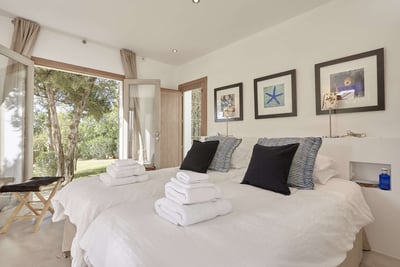 Luxury Villa Photo #31