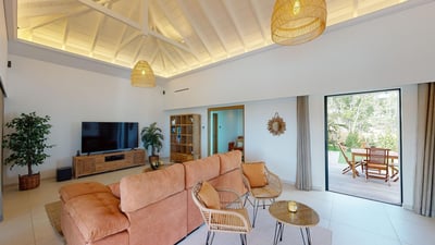 Luxury Villa Photo #27