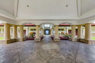 Luxury Villa Photo #18