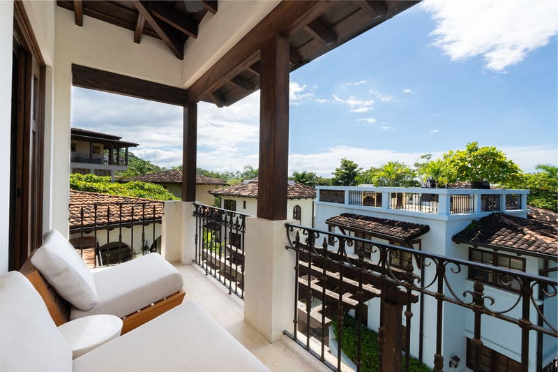 Casa Caura | 5 Calle La Ronda