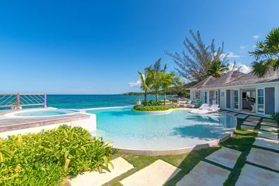 Luxury Villa Photo #8