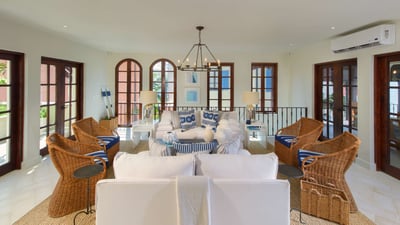 Luxury Villa Photo #10