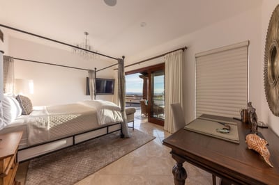 Luxury Villa Photo #58