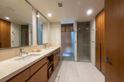 Luxury Villa Photo #27