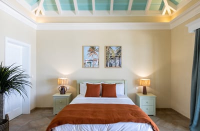 Luxury Villa Photo #27