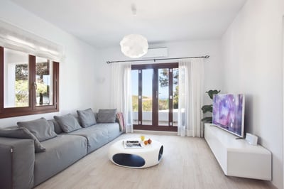 Luxury Villa Photo #13