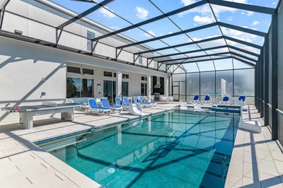 Luxury Villa Photo #3