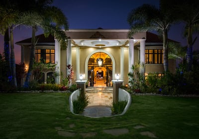 Luxury Villa Photo #4