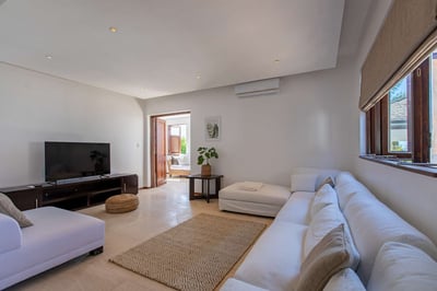 Luxury Villa Photo #19