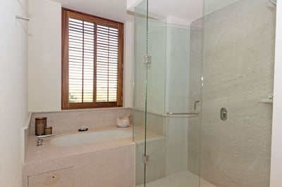 Luxury Villa Photo #15