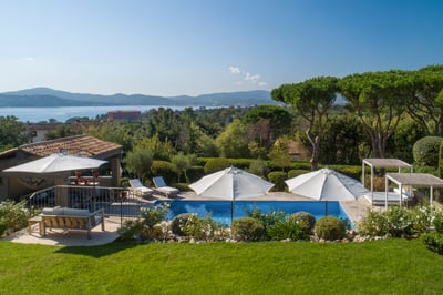 Luxury Villa Photo #3