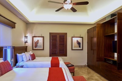 Luxury Villa Photo #19