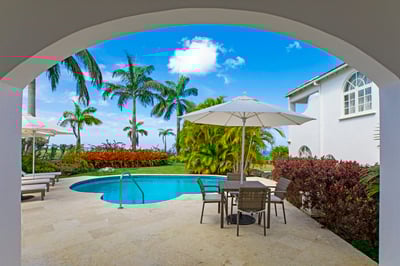 Luxury Villa Photo #4