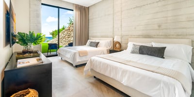 Luxury Villa Photo #16
