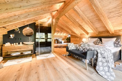 Luxury Villa Photo #23
