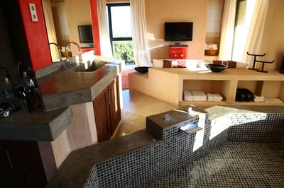Luxury Villa Photo #18