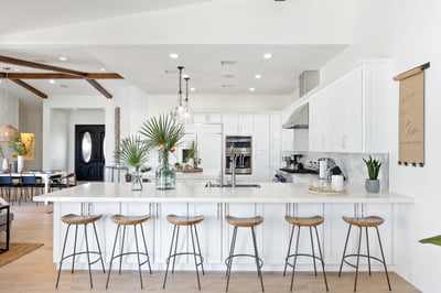 The chef in your life will love this kitchen, and so will you. Grab a seat!