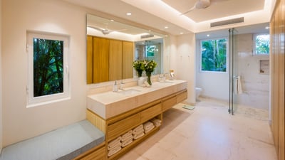 Luxury Villa Photo #13