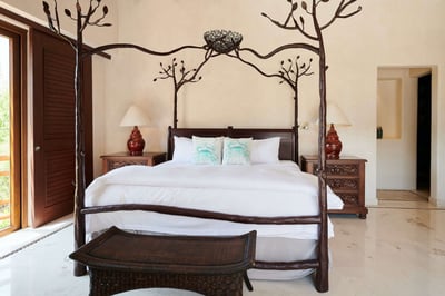 Luxury Villa Photo #17
