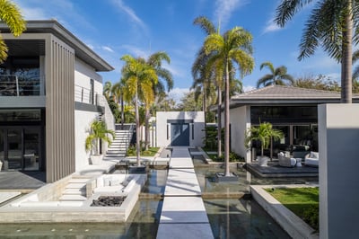 Luxury Villa Photo #13