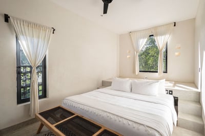 Luxury Villa Photo #33