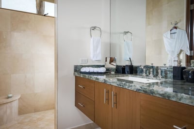 Luxury Villa Photo #19