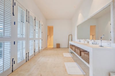 Luxury Villa Photo #44