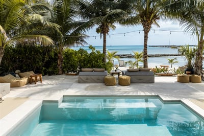 Luxury Villa Photo #4
