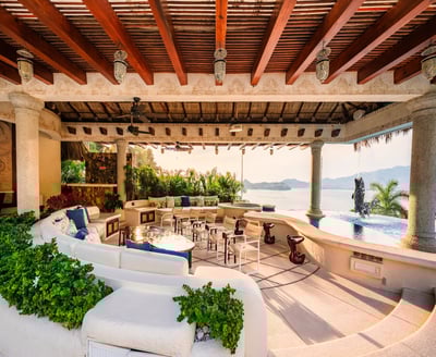 Luxury Villa Photo #11
