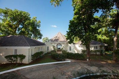 Luxury Villa Photo #10