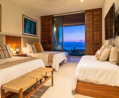 Luxury Villa Photo #22