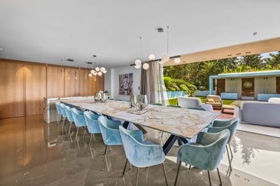 Luxury Villa Photo #17