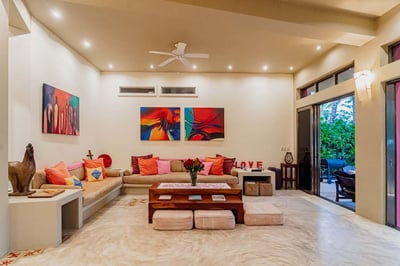 Luxury Villa Photo #16