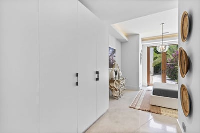 Luxury Villa Photo #38