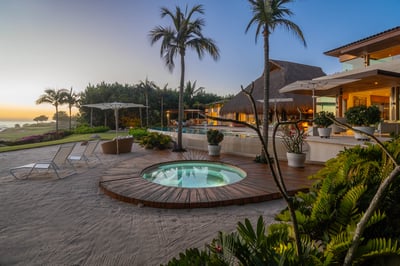 Luxury Villa Photo #12