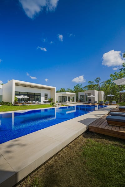 Luxury Villa Photo #2