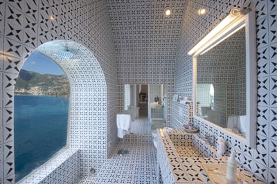 Luxury Villa Photo #38