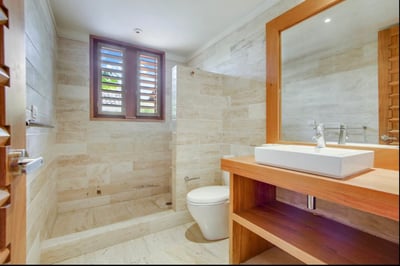 Luxury Villa Photo #31
