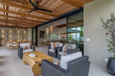 Luxury Villa Photo #38