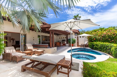 Luxury Villa Photo #6