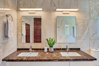 Luxury Villa Photo #36