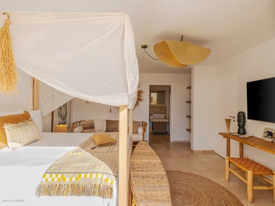 Luxury Villa Photo #29