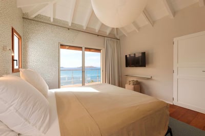 Luxury Villa Photo #16