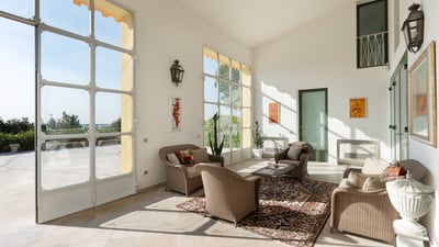 Luxury Villa Photo #23