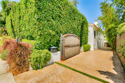 Luxury Villa Photo #12