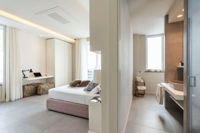 Luxury Villa Photo #26