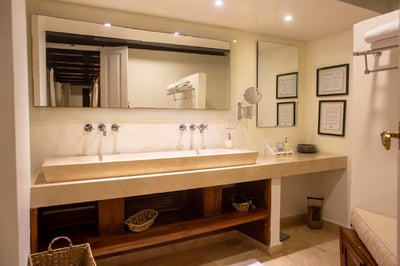 Luxury Villa Photo #34