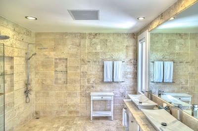 Luxury Villa Photo #36